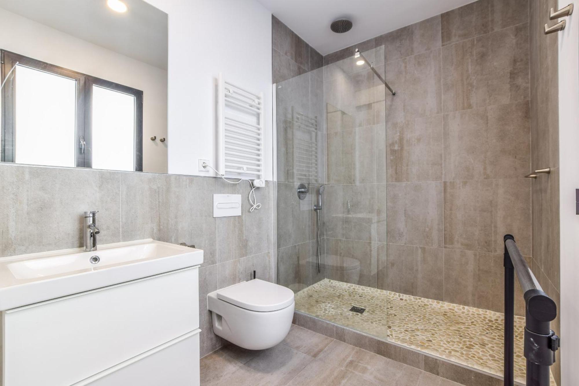 Loft Exclusivo Reformado De Diseno Alquiler Temporal Apartment Madrid Exterior photo