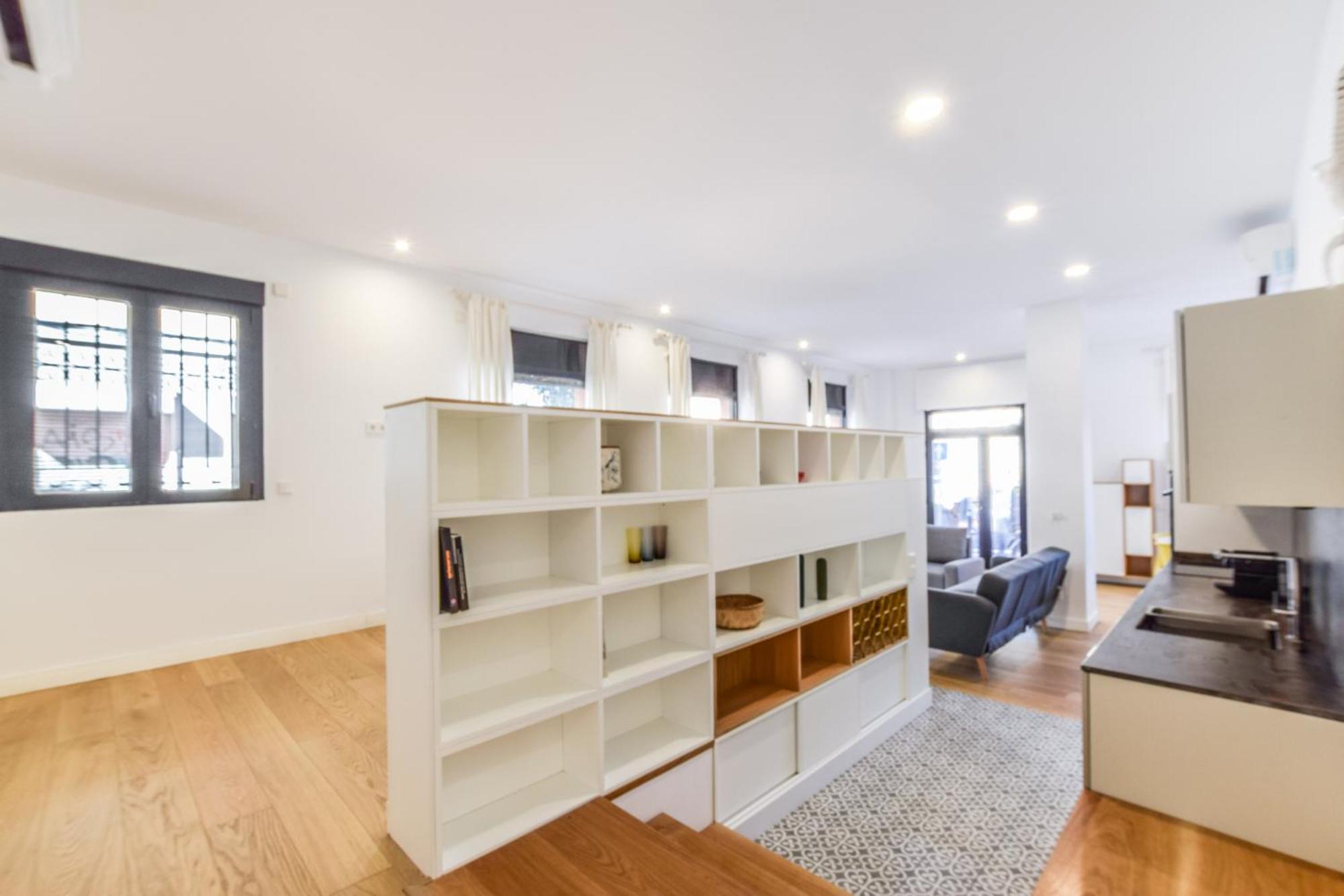 Loft Exclusivo Reformado De Diseno Alquiler Temporal Apartment Madrid Exterior photo