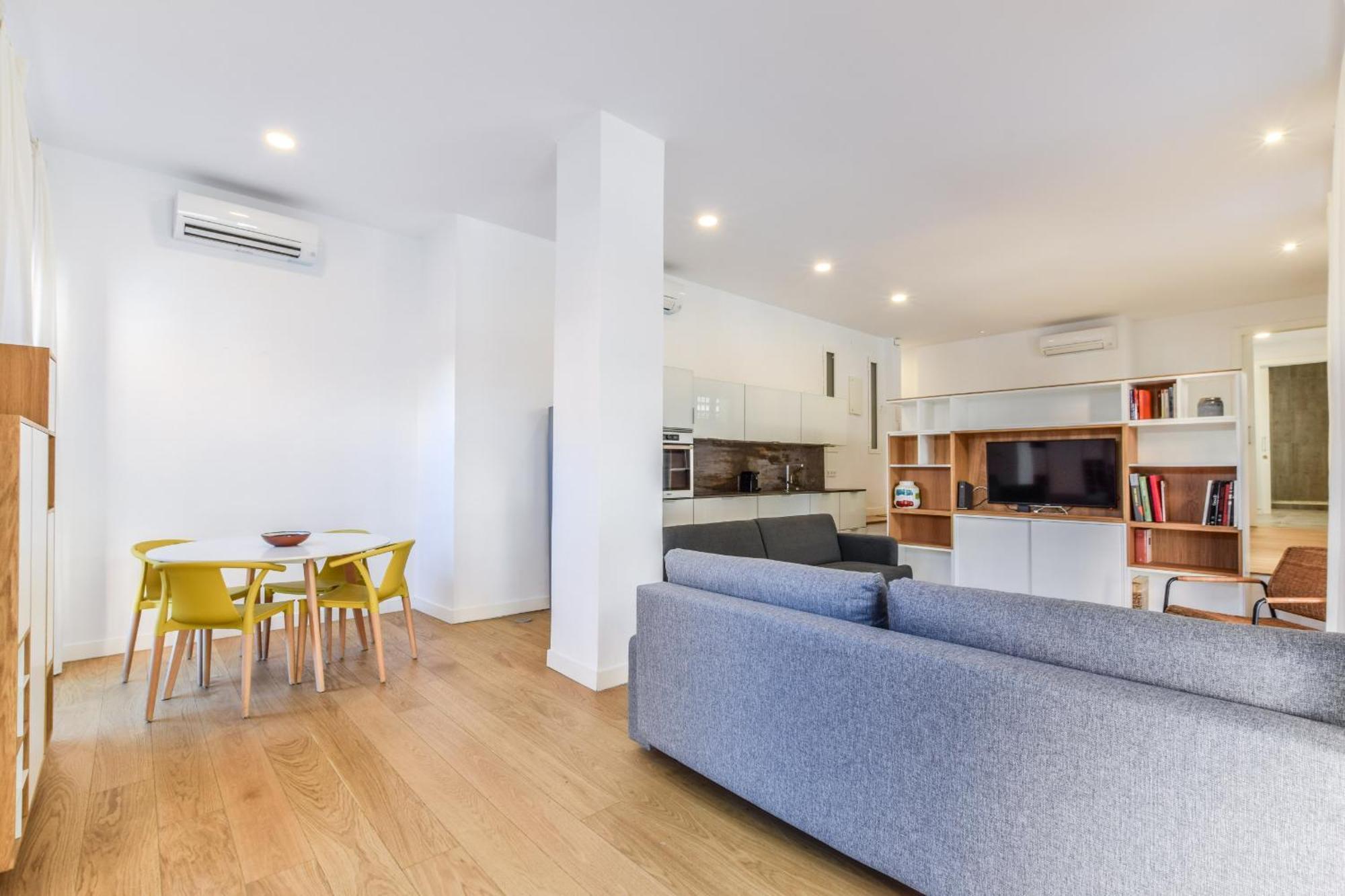 Loft Exclusivo Reformado De Diseno Alquiler Temporal Apartment Madrid Exterior photo
