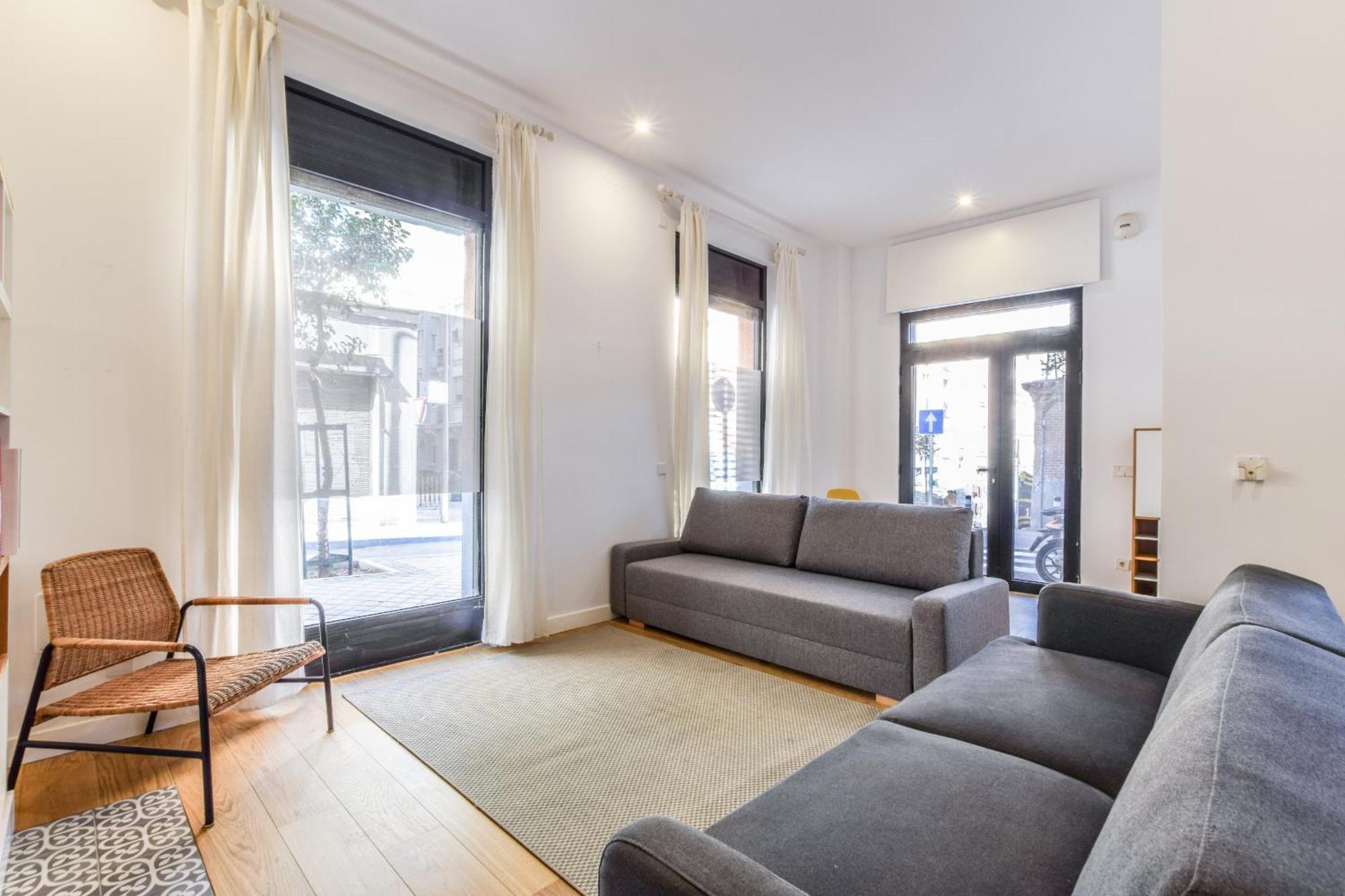 Loft Exclusivo Reformado De Diseno Alquiler Temporal Apartment Madrid Exterior photo